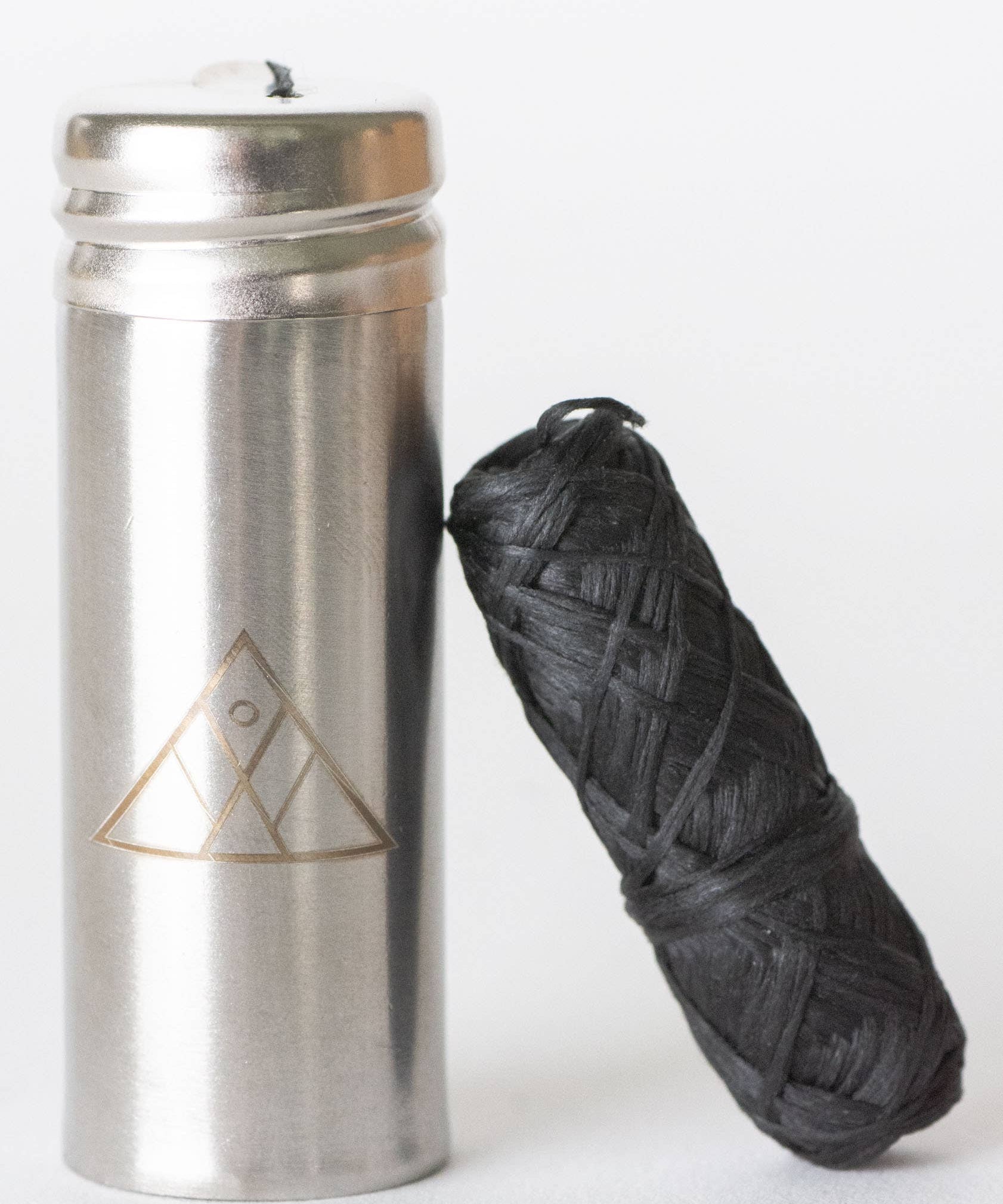 Charcoal Floss - Steel Holder - No Tox Life®